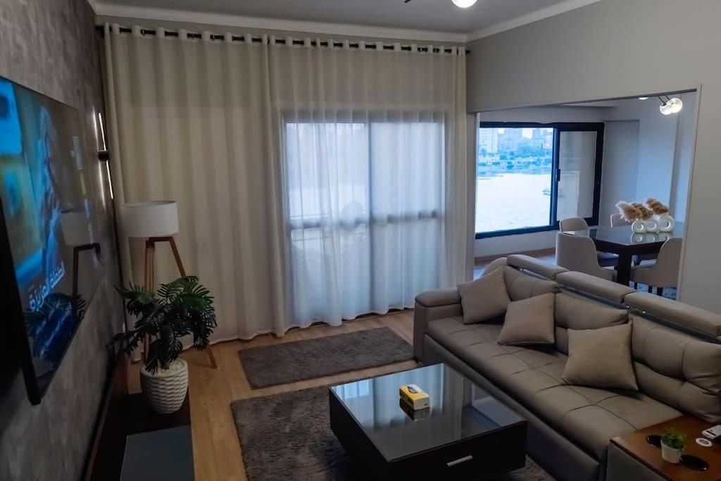 Apartment A Great Nile View Apartment-1 Cairo